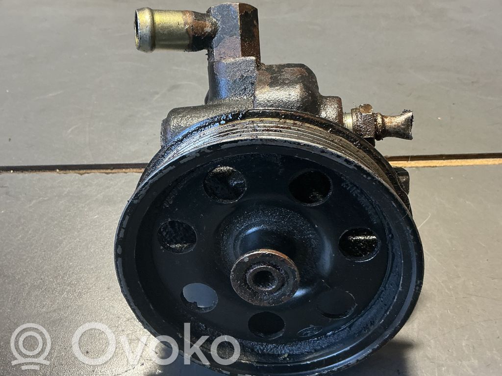 Ford Focus Power steering pump 