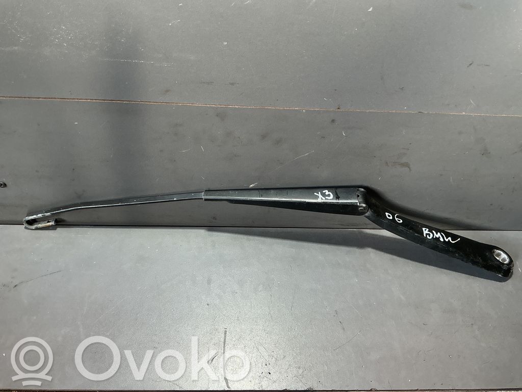 BMW X3 E83 Wischerarm vorne 