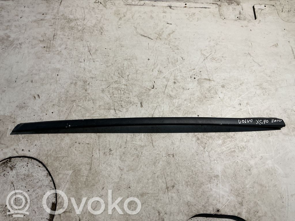Volvo XC70 Tuulilasin lista 