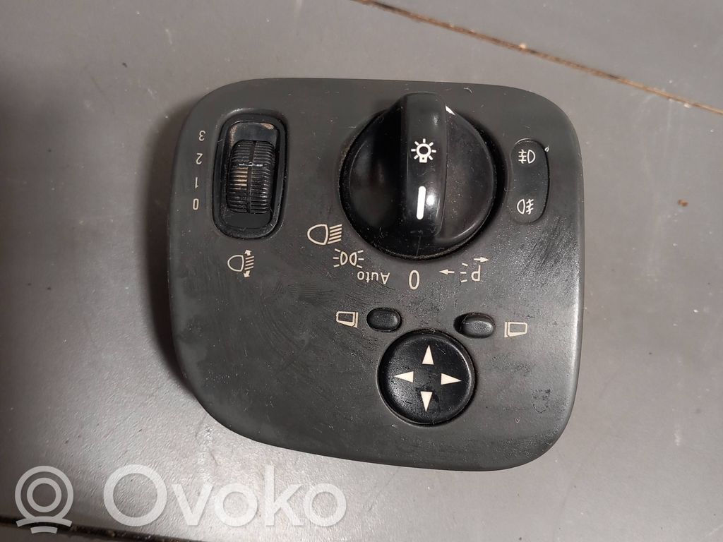 Mercedes-Benz C W203 Przełącznik świateł 