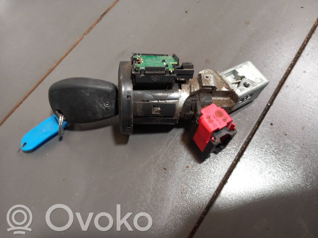 Renault Kangoo I Užvedimo spynelė 