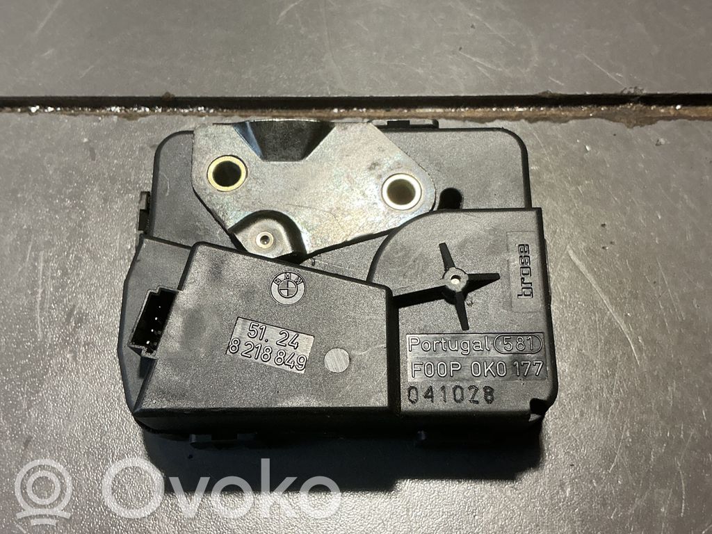 BMW 5 E60 E61 Aizmugurējā pārsega slēdzene 