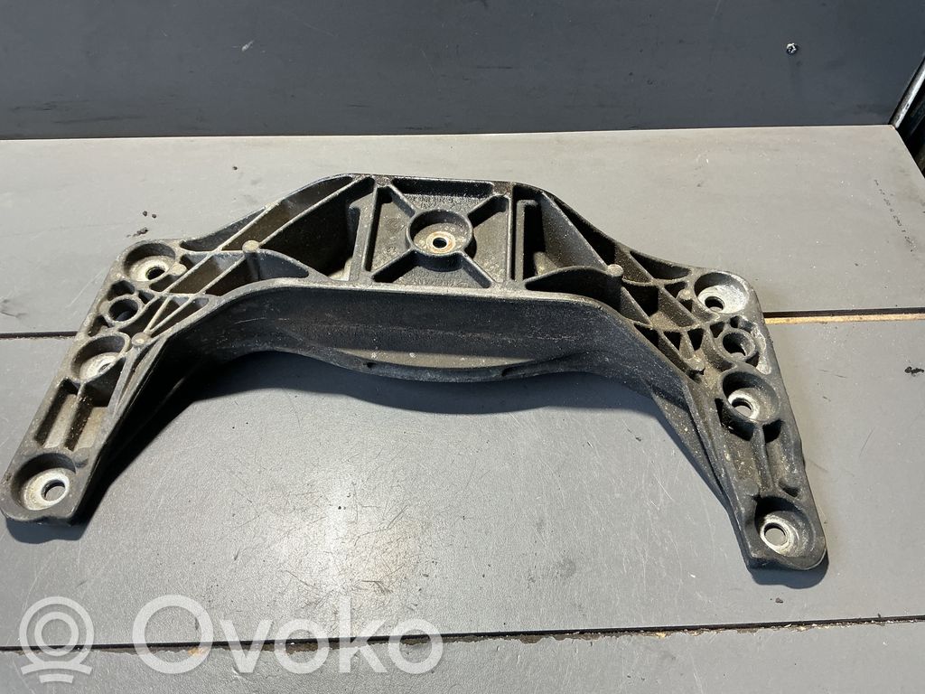 BMW 5 E60 E61 Gearbox mounting bracket 