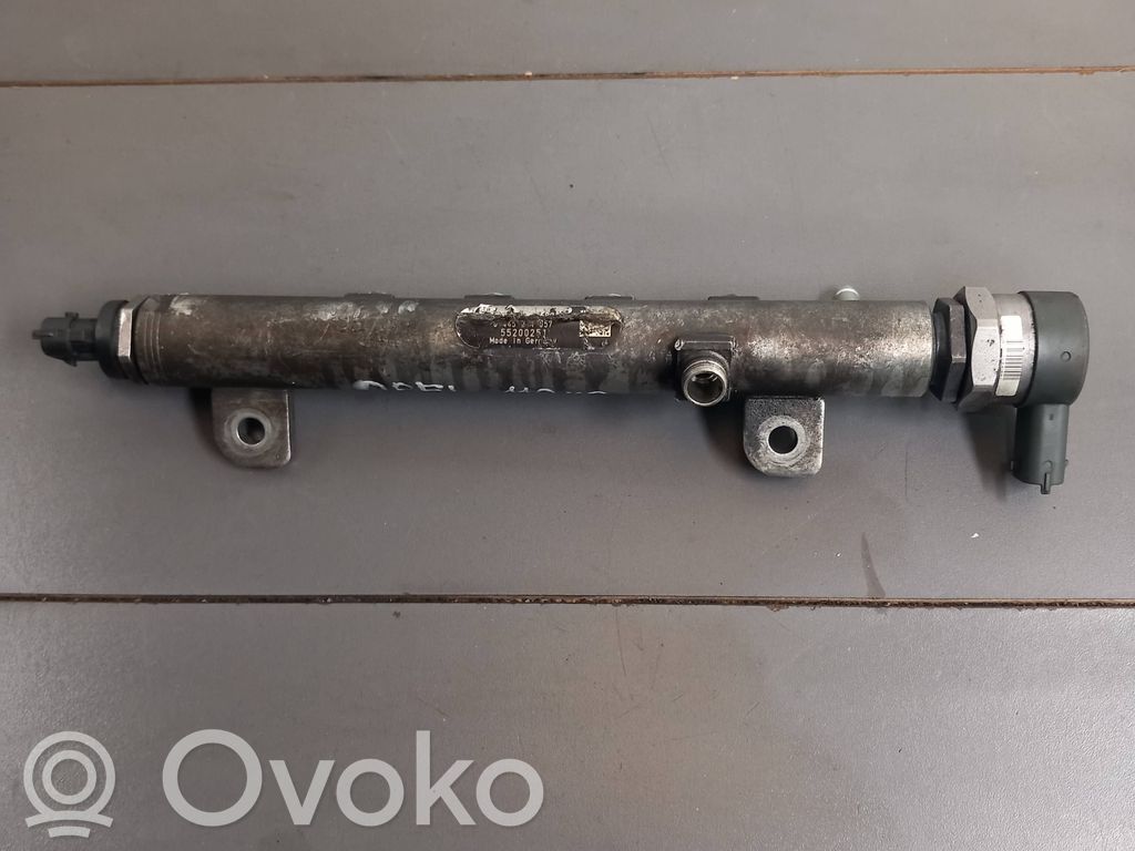 Opel Vectra C Listwa wtryskowa 