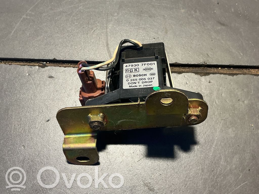 Nissan Terrano Sensor ESP de aceleración de frecuencia del intermitente 