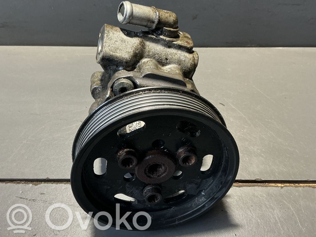 Audi A6 S6 C6 4F Ohjaustehostimen pumppu 