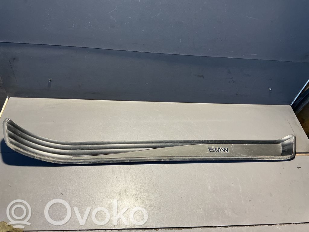 BMW 5 E60 E61 Listwa progowa przednia 