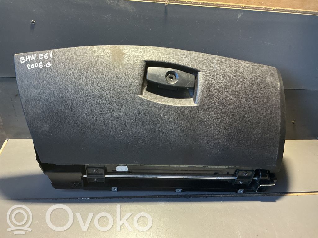BMW 5 E60 E61 Glove box 