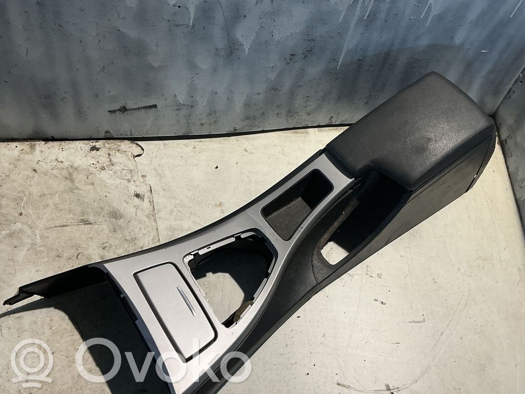 Center console   E116231102,E116231127