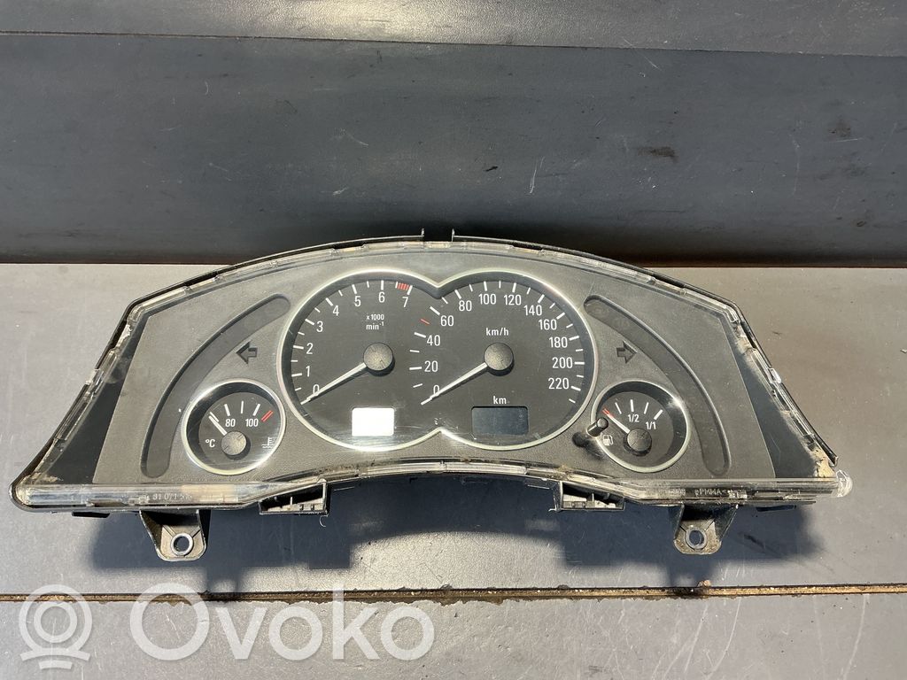Opel Meriva A Speedometer (instrument cluster) 
