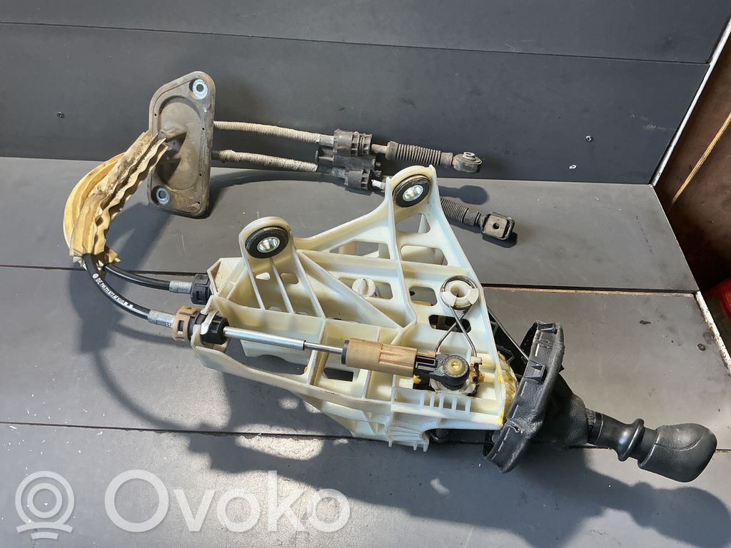 Volkswagen Transporter - Caravelle T5 Lewarek zmiany biegów / górny 