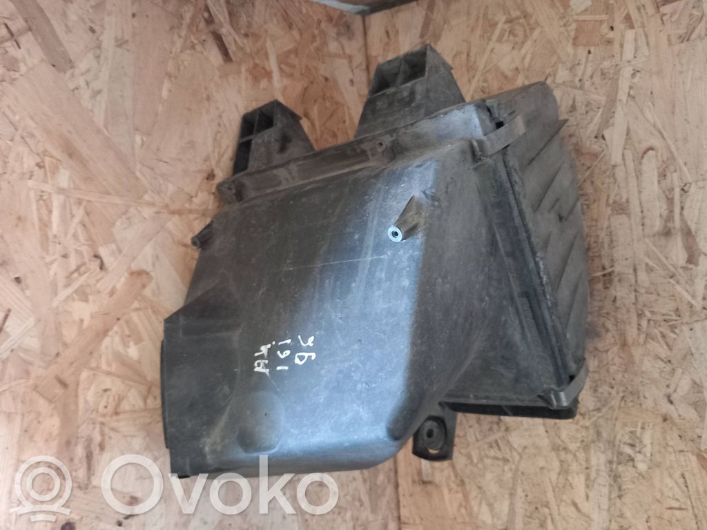 Audi A6 S6 C5 4B Ilmansuodattimen kotelo 