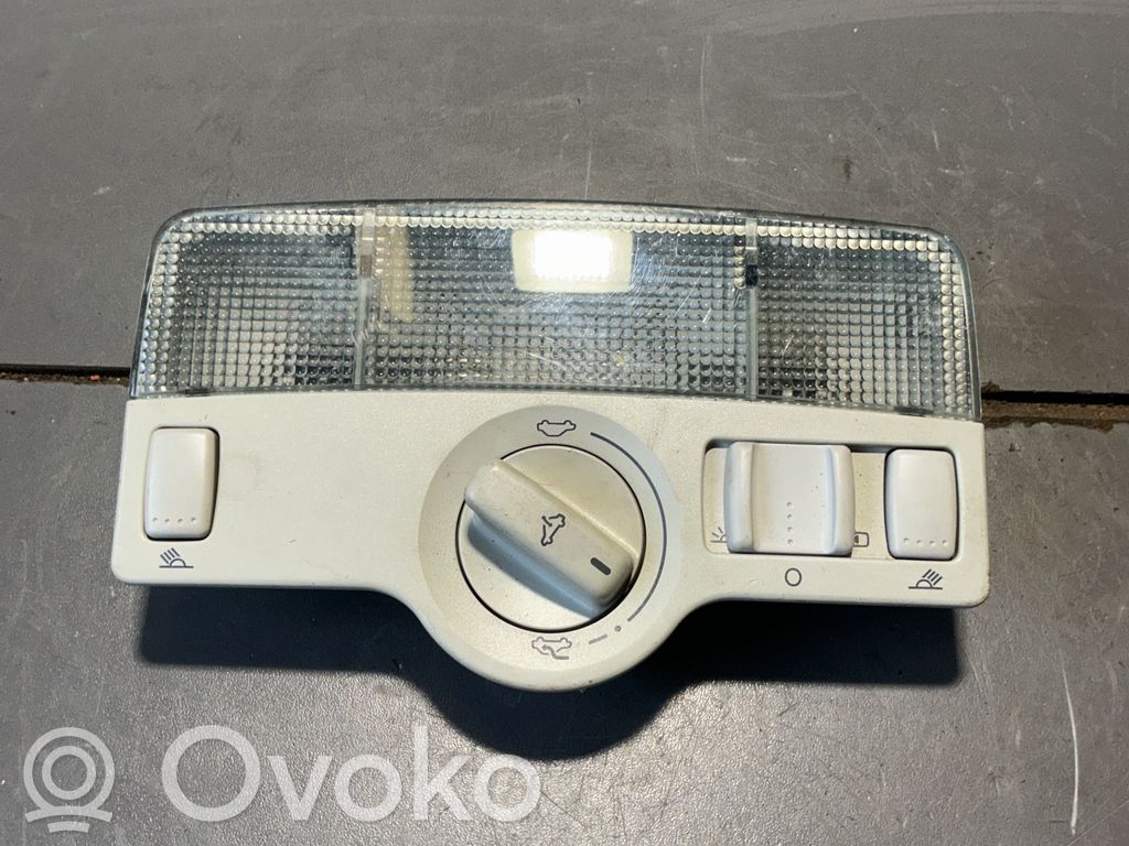 Volkswagen Golf IV Éclairage lumière plafonnier avant 