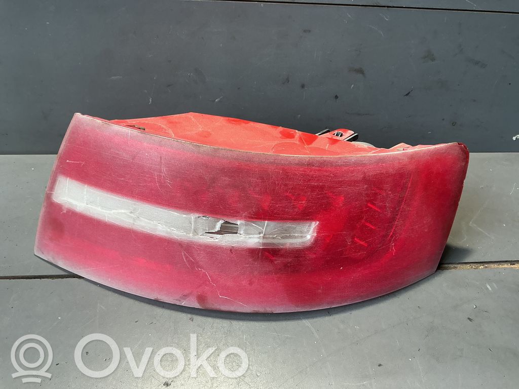 Lampa tylna   4F5945095