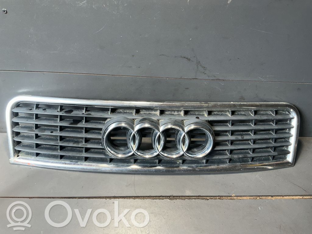 Audi A4 S4 B6 8E 8H Atrapa chłodnicy / Grill 