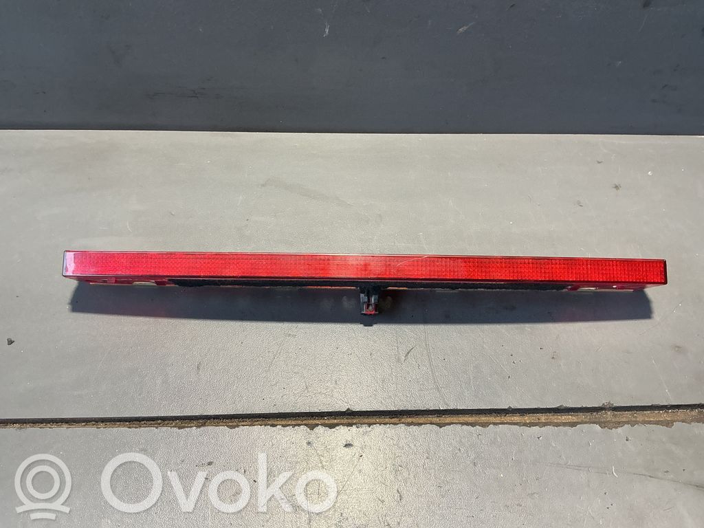 Audi A4 S4 B6 8E 8H Trzecie światło stop 