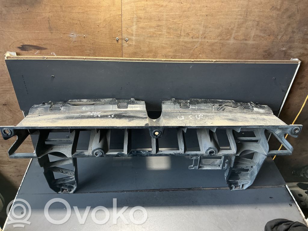 BMW X5 E70 Takapuskurin kannake 