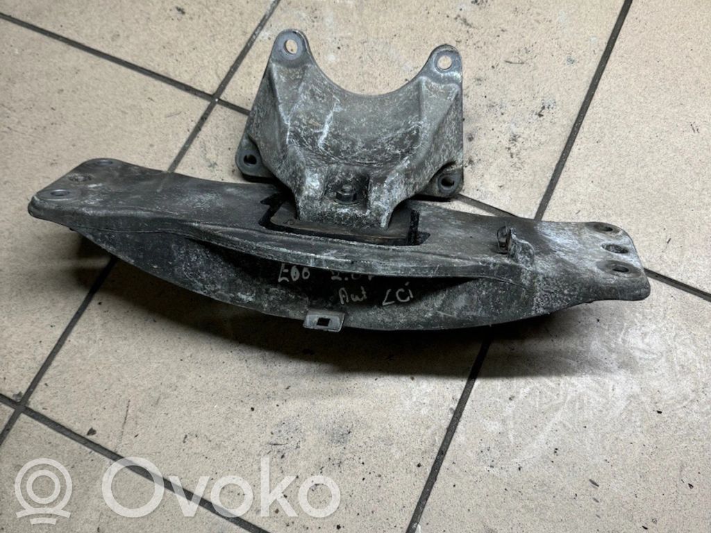 BMW 5 E60 E61 Gearbox mounting bracket 