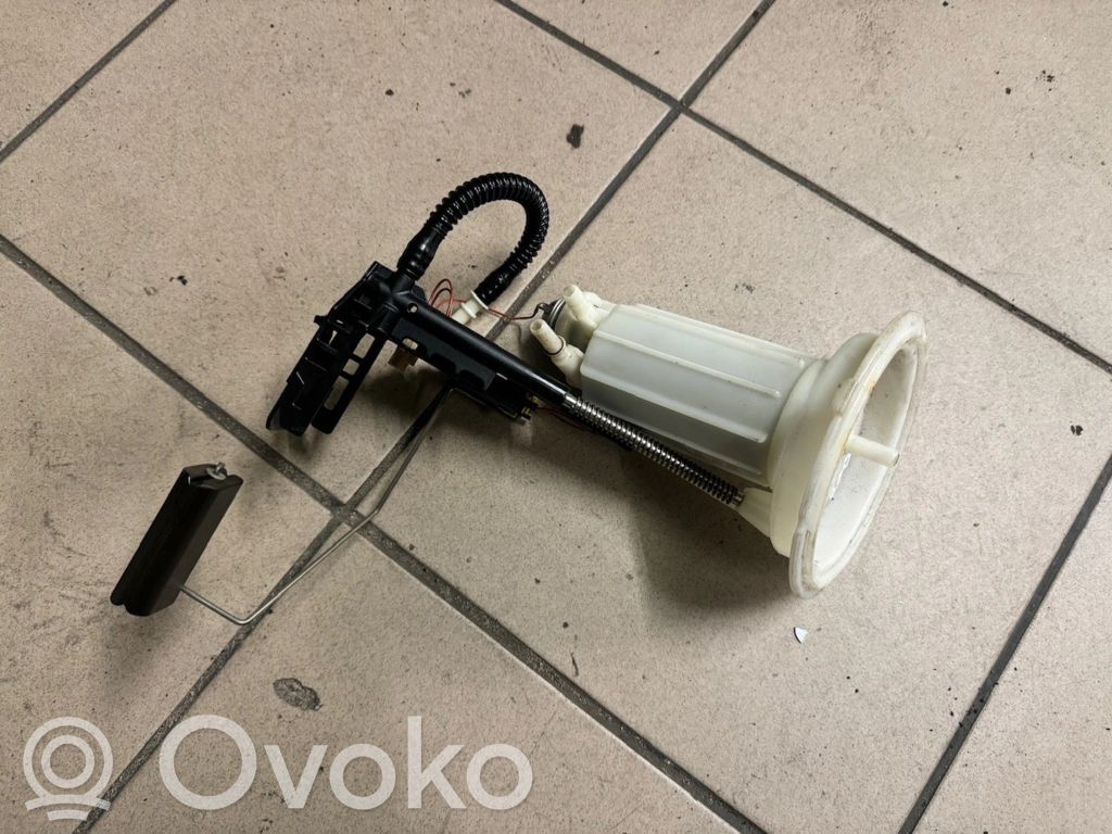 BMW 5 E60 E61 Fuel level sensor 