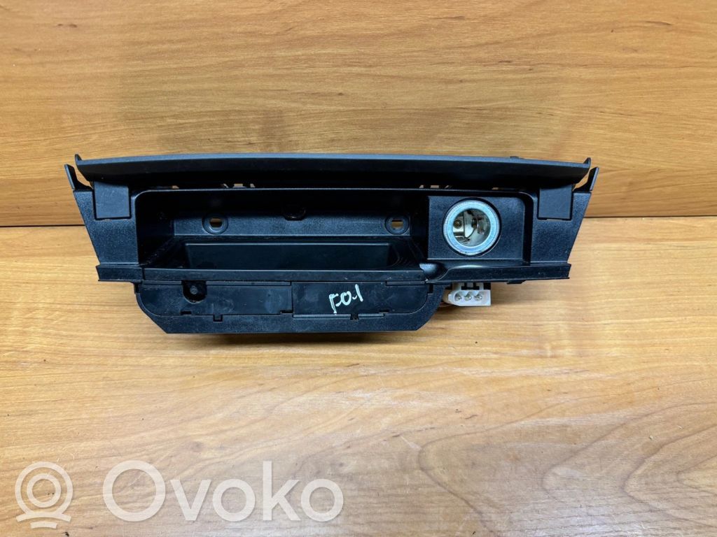 BMW 7 F01 F02 F03 F04 Popielniczka deski rozdzielczej 
