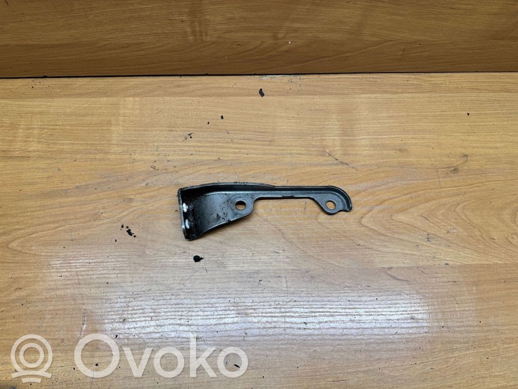 BMW 5 E60 E61 Izpūtēja turētājs 
