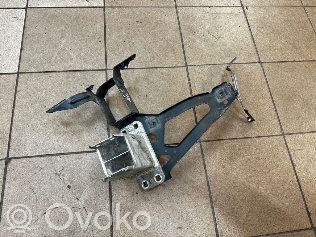 BMW 5 E60 E61 Front bumper mounting bracket 