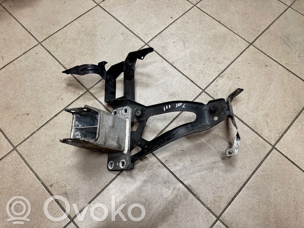 BMW 5 E60 E61 Front bumper mounting bracket 