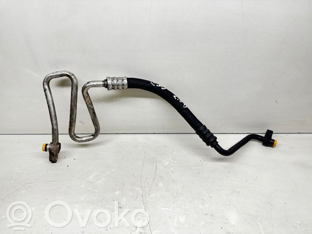 BMW 5 E39 Ilmastointilaitteen putki (A/C) 