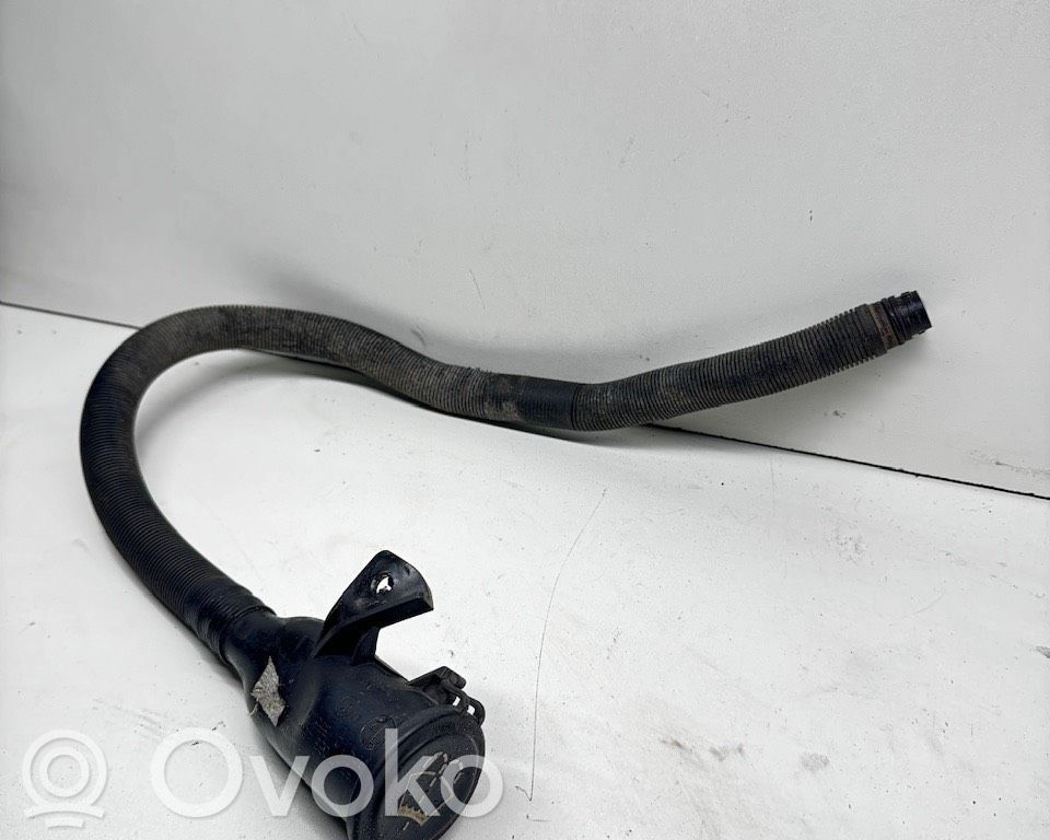 BMW 5 E39 Rurka wlewu płynu do spryskiwaczy szyb 