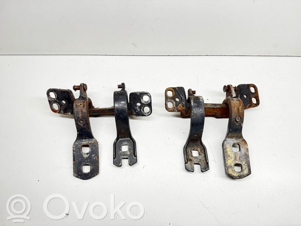 BMW 5 E39 Tailgate/trunk/boot hinge 
