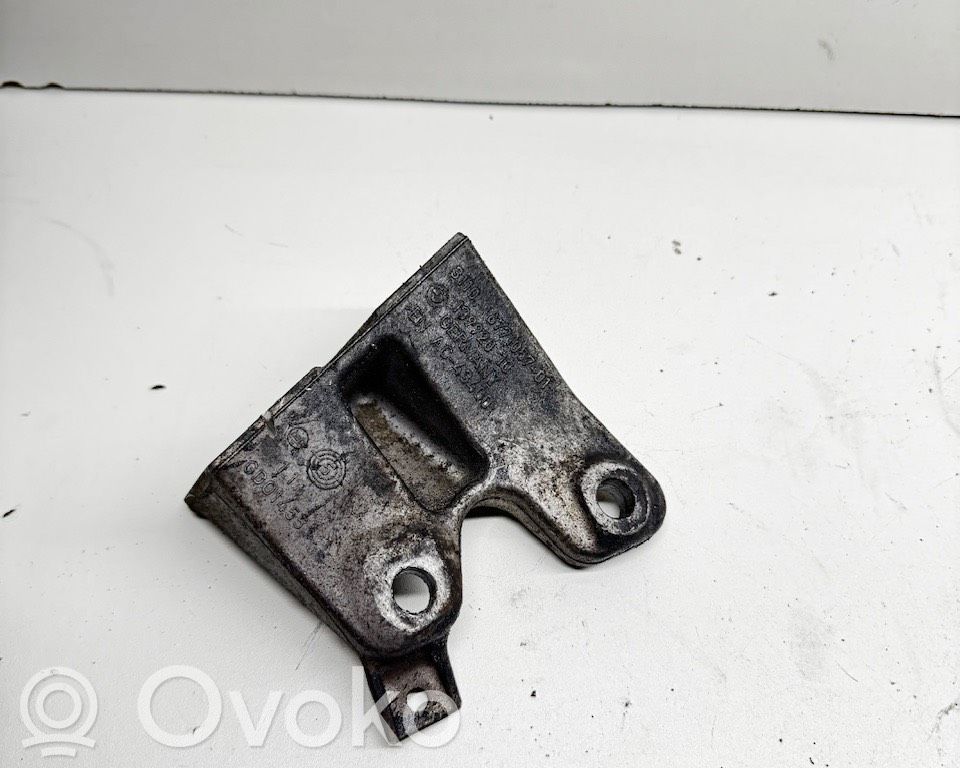 BMW 5 E60 E61 Engine mounting bracket 