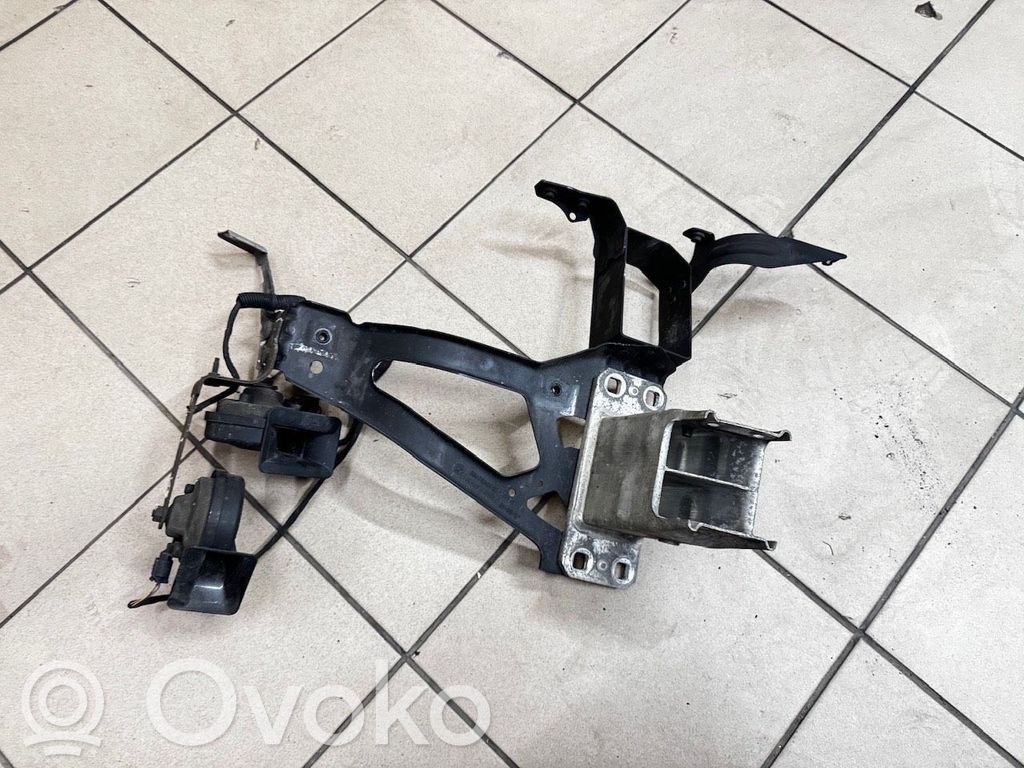 BMW 5 E60 E61 Front bumper shock/impact absorber 