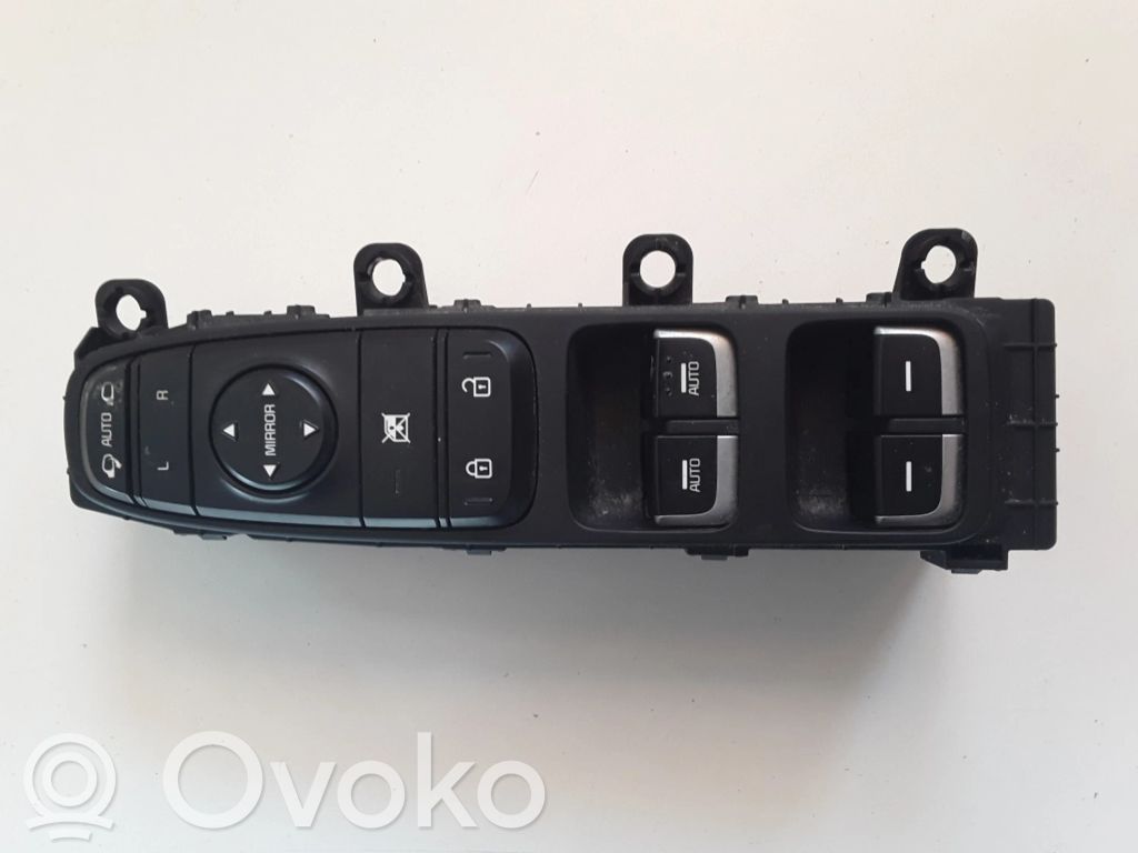 Toyota Prius Prime Electric window control switch 