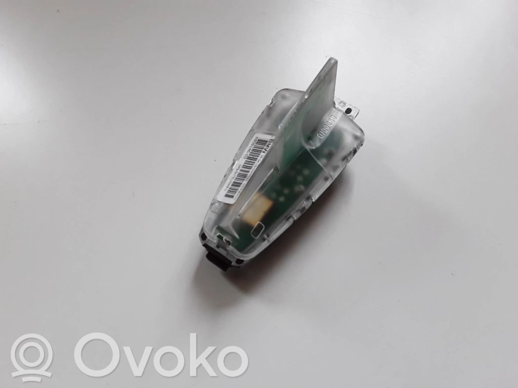 BMW 3 F30 F35 F31 GPS-pystyantenni 