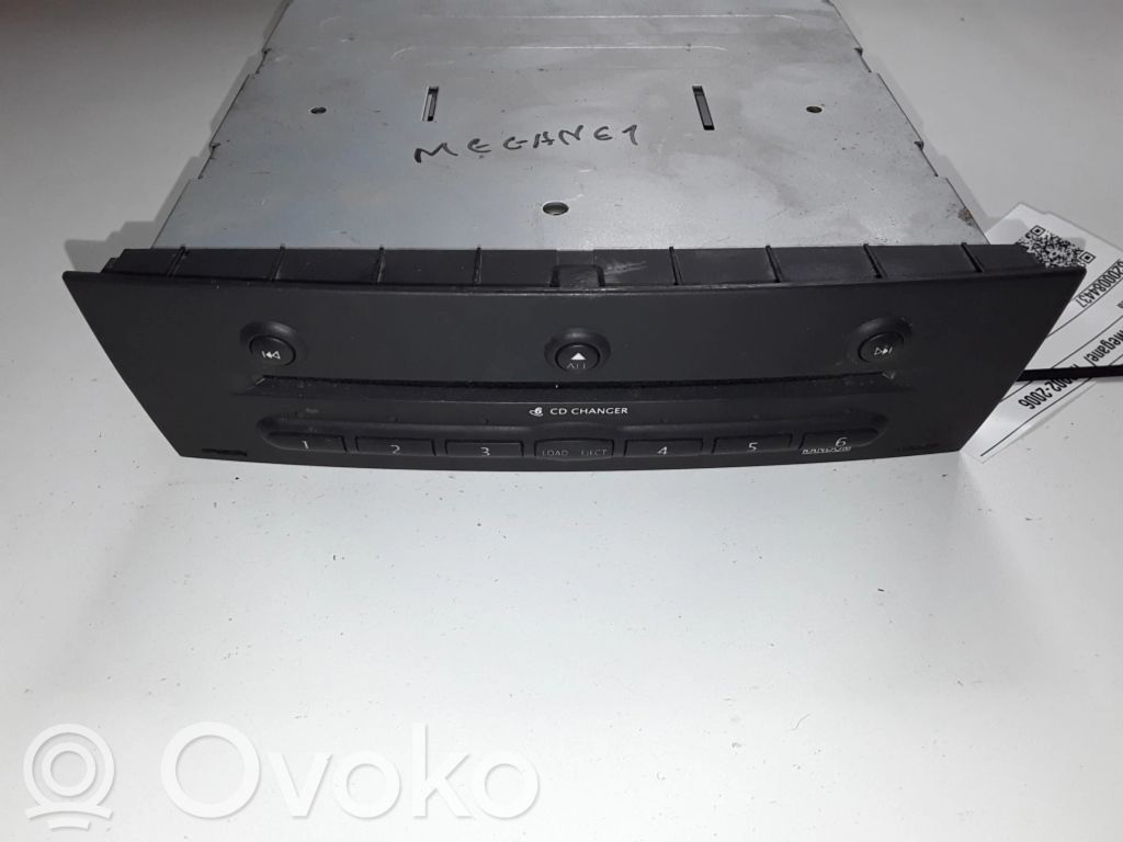 Renault Megane II Radio / CD/DVD atskaņotājs / navigācija 