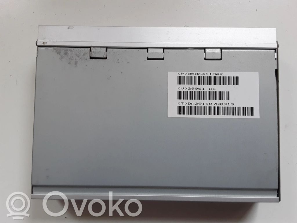 Jeep Grand Cherokee (WK) Garso stiprintuvas 
