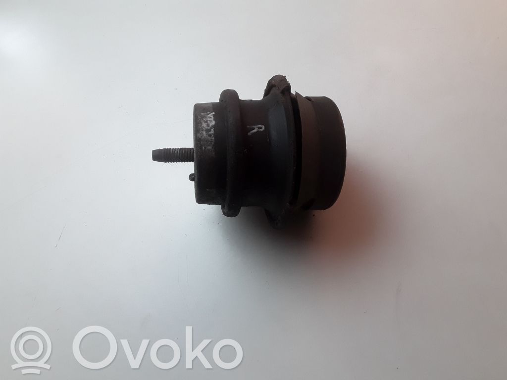 Infiniti M Y51 Engine mount bracket 