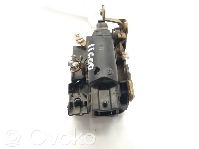 Renault Kangoo I Etuoven lukko 