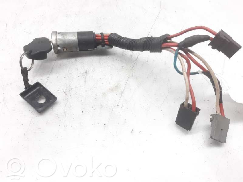 Citroen Xantia Užvedimo spynelė 