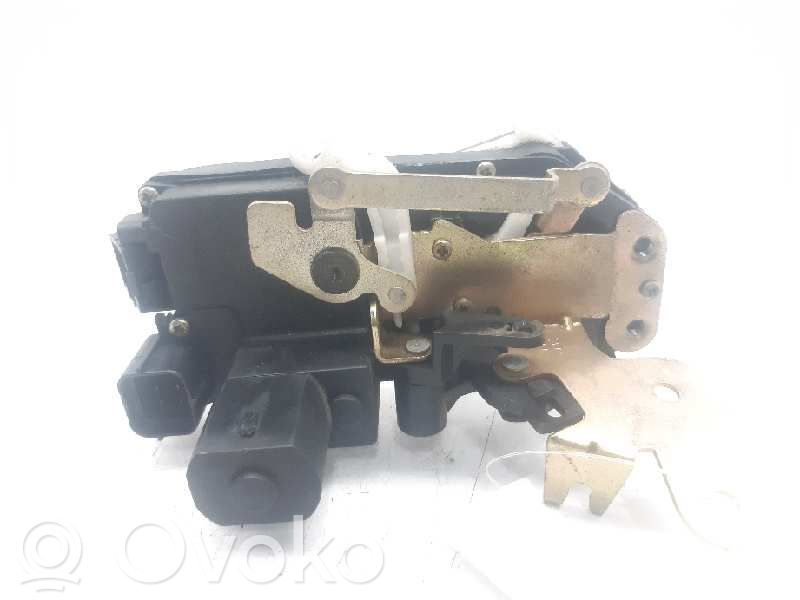 Zamek drzwi tylnych   LR011304