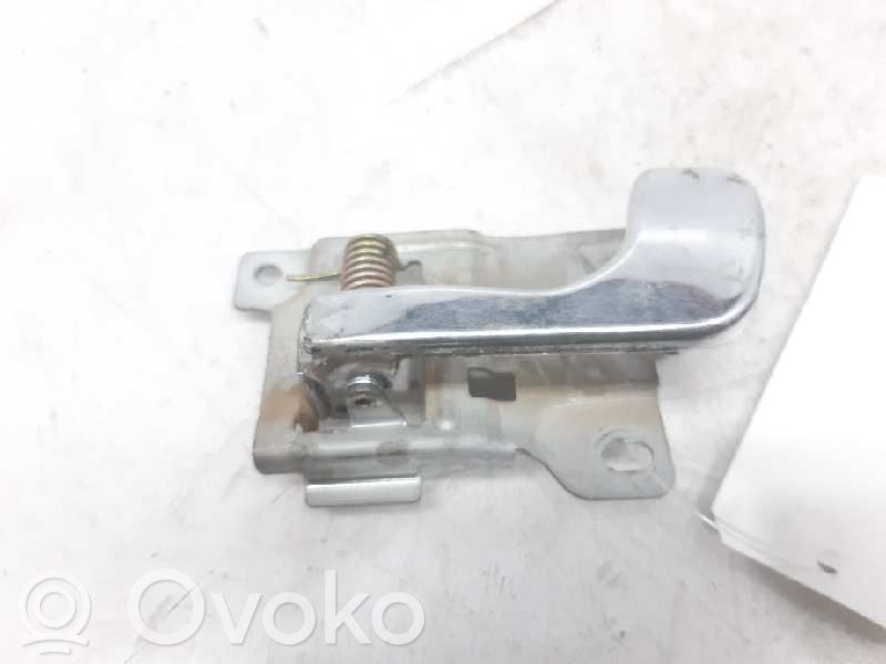 Mitsubishi Montero Manecilla interna puerta delantera 