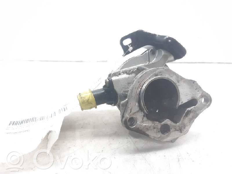 Renault Clio III Vacuum pump 