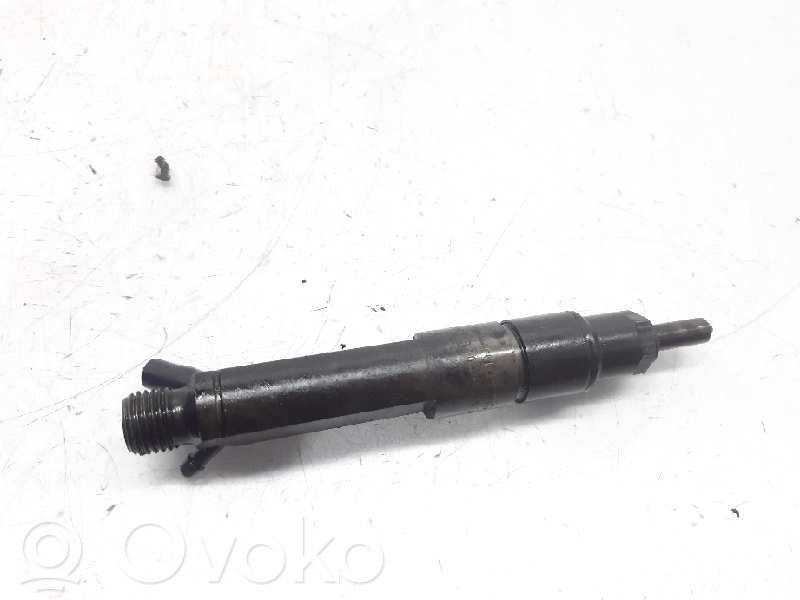 Inyector de combustible   028130201G