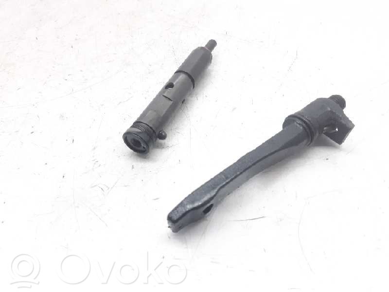 Inyector de combustible   09202474