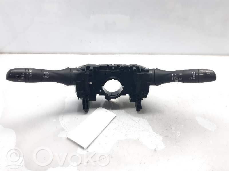 Nissan Qashqai Przełącznik / Przycisk kierownicy 