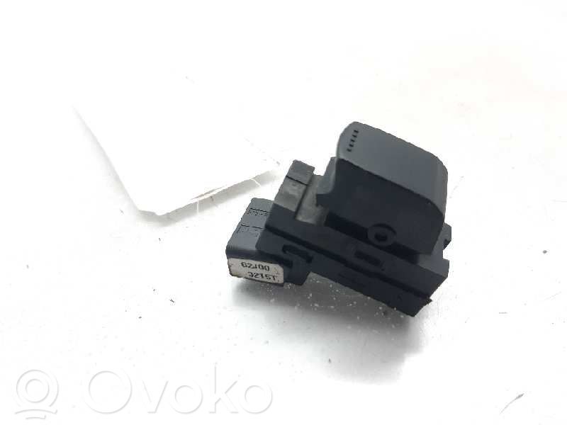 Suzuki Grand Vitara II Electric window control switch 