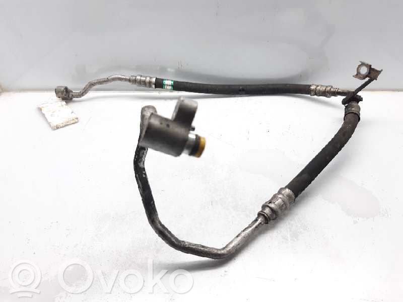 BMW 3 E90 E91 Ilmastointilaitteen putki (A/C) 