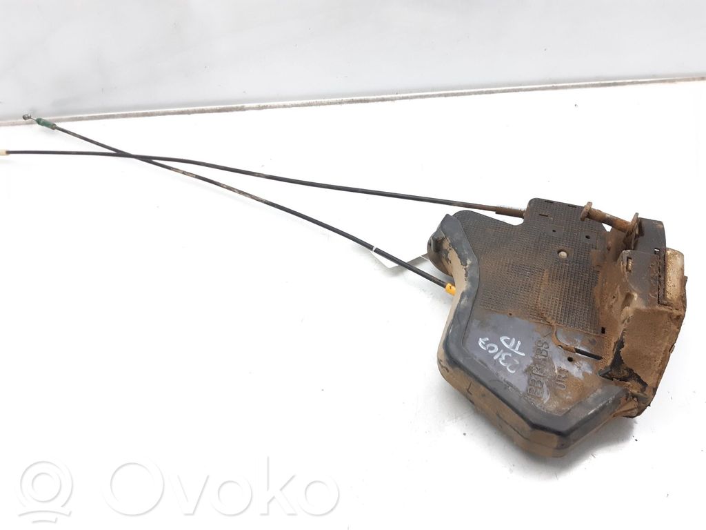Toyota Corolla E120 E130 Aizmugurē slēdzene 