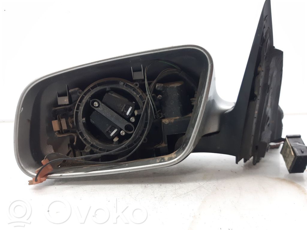 Audi A6 S6 C5 4B Elektryczne lusterko boczne drzwi przednich 