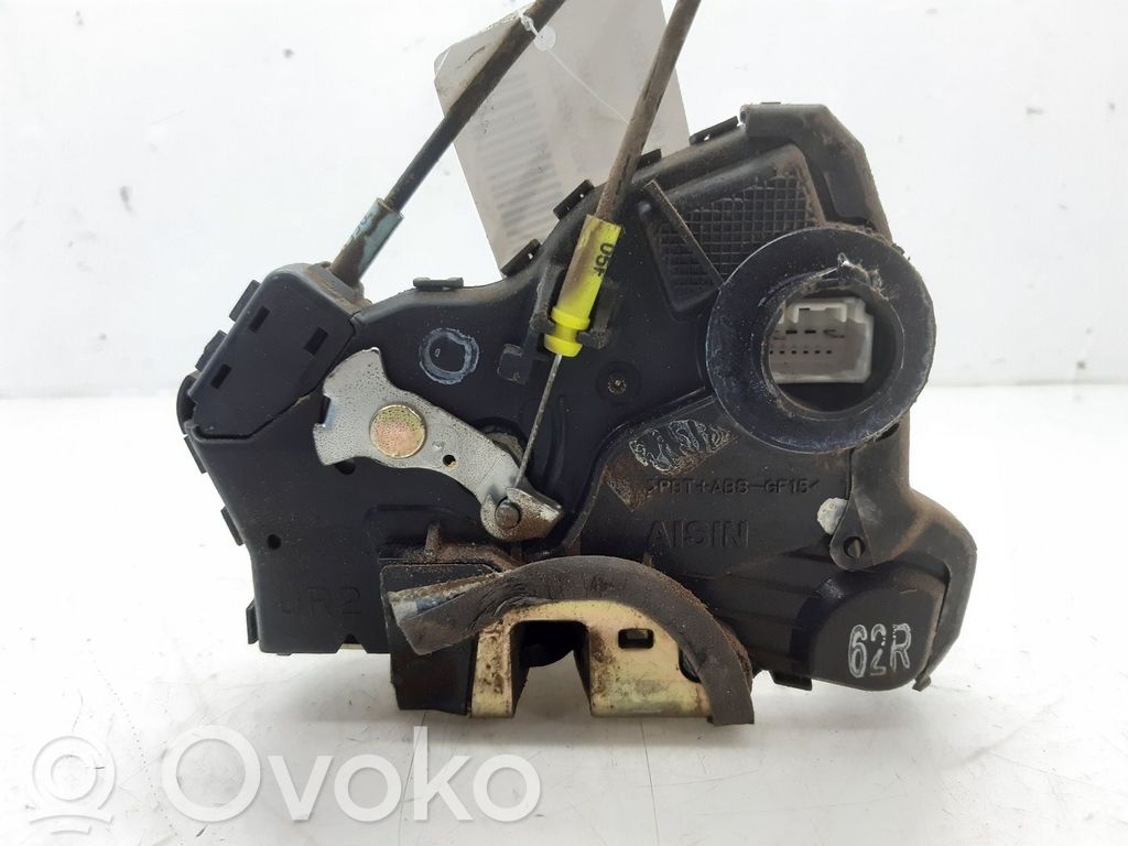 Toyota Corolla E120 E130 Serrure de porte avant 
